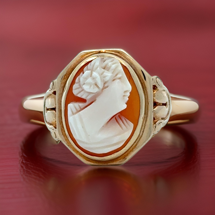 Antique Cameo 10K Yellow Gold Ring