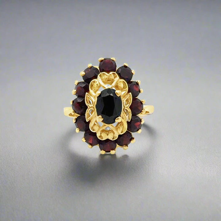 Garnet and 18K Yellow Gold Filagree Vintage Ring