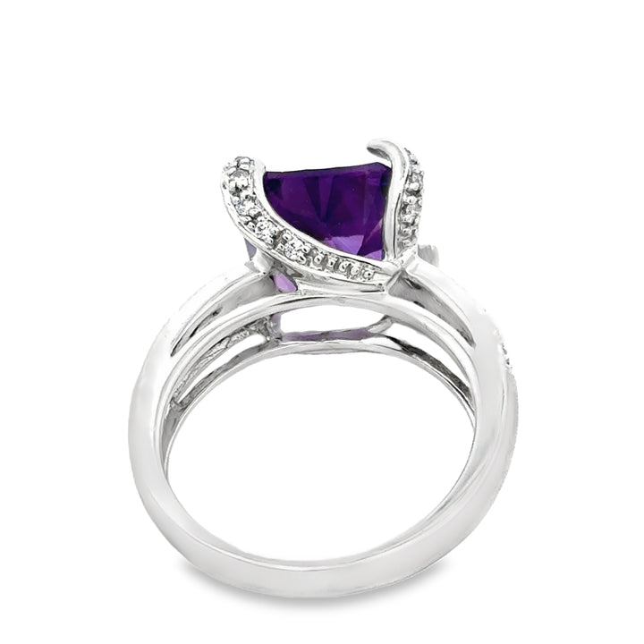 Amethyst and Diamond 14K White Gold Estate RIng